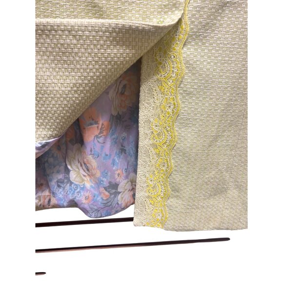 Dolce & Gabbana Spring Green & White Textured Lace Trimmed Coat - Picture 7 of 10